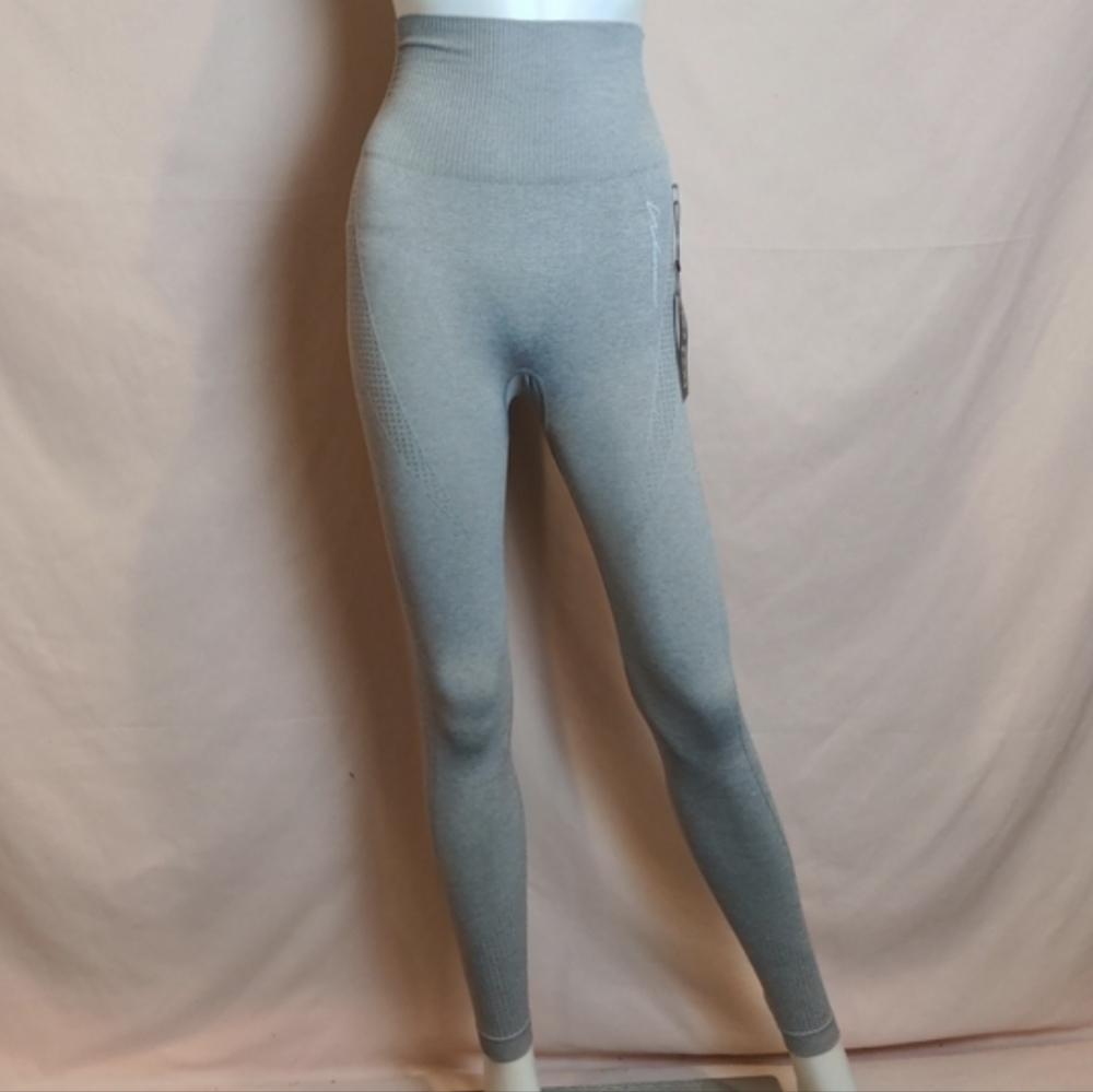 Boohoo Gray Fit Contoured Supportive Waistband Seamless Leggings size Small
